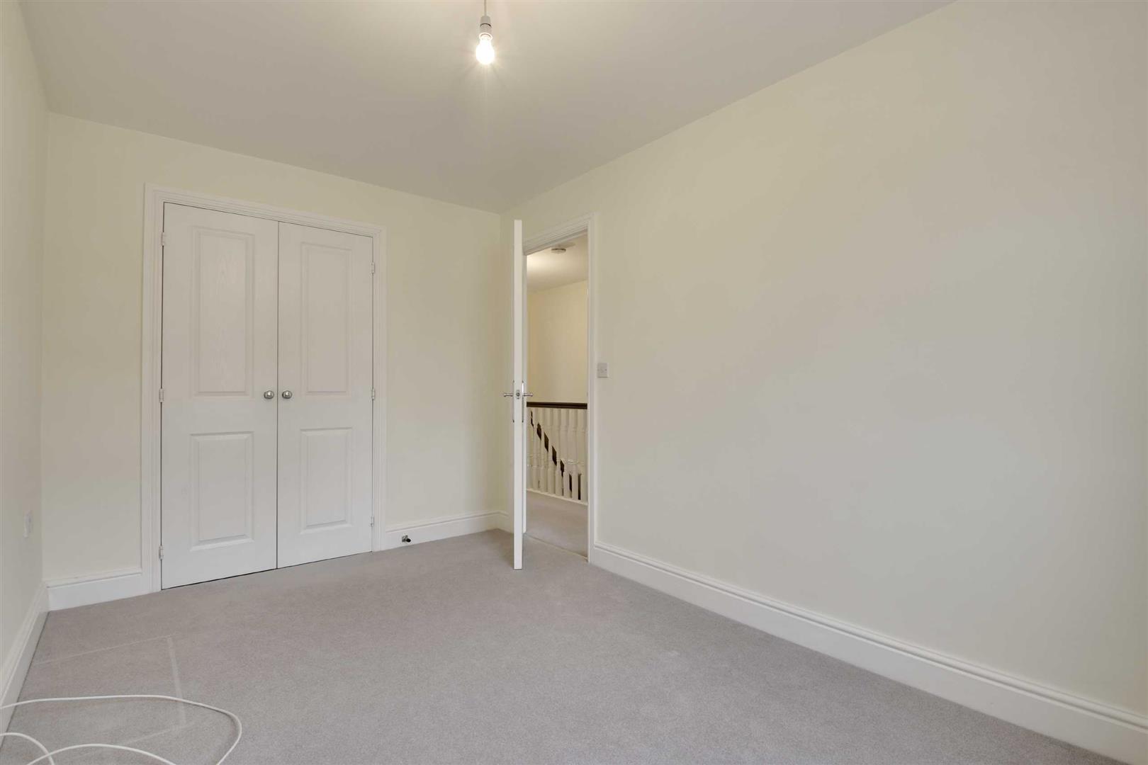 Harlow Crescent, Oxley Park, Milton Keynes